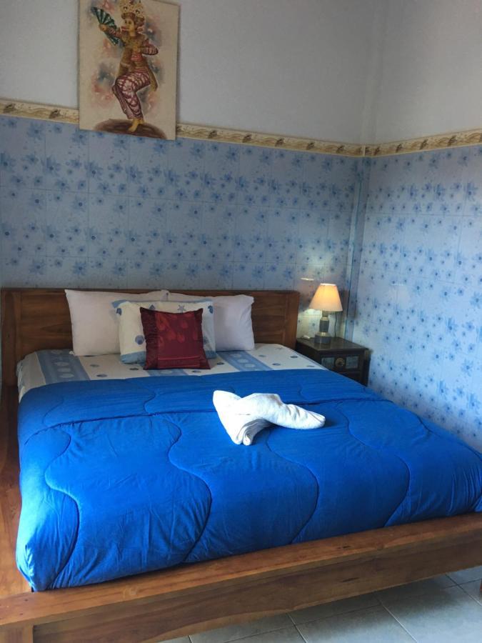 Wahyu Homestay 1 Lembongan Kültér fotó